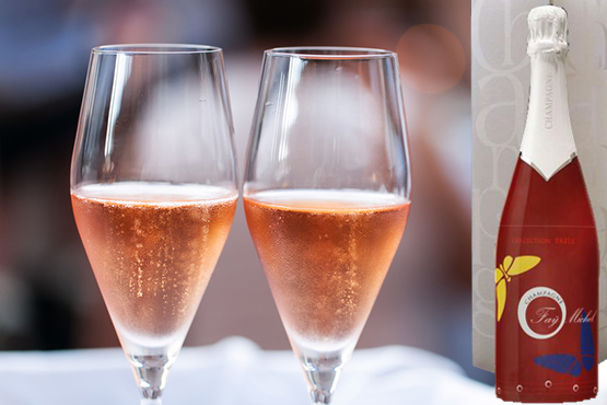 l'histoire raconte le voyage d'une bulle de champagne par un couple de papillons, une création de la fabrique des images